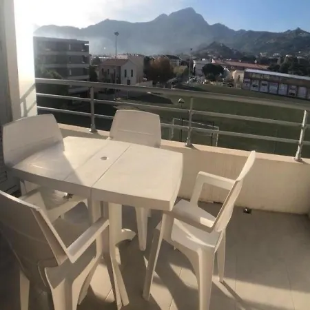 Apartment Orangeraie